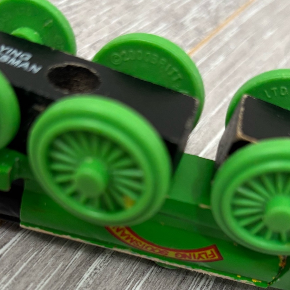 Wooden Flying Scotsman with One Tender - Picture 14 of 14